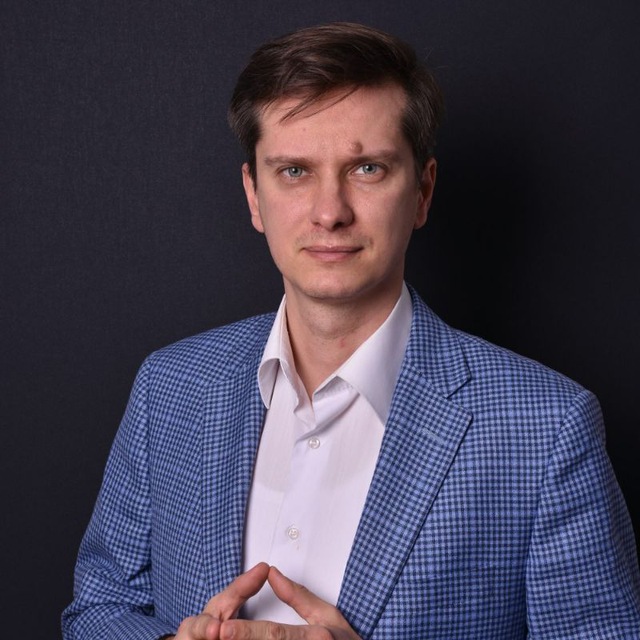 Косинец Владимир • Пластический хирург