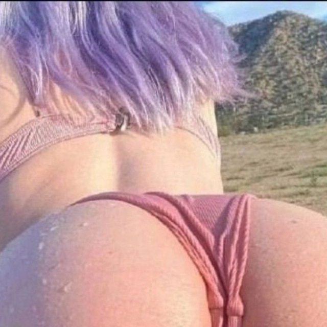 Lezbiyen pornosining yaqin plandagi fotosurati