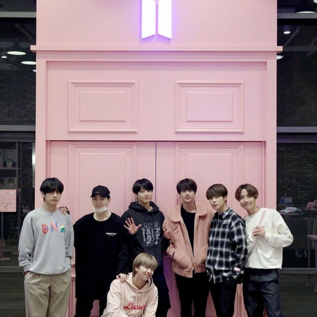 *BTS_МЕМЫ*