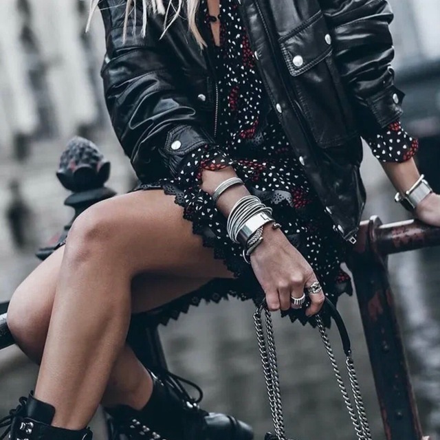 Крис Попова