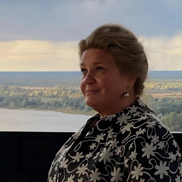 Елена Малышева ️ ️
