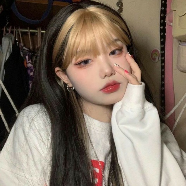 Senin°•Alemin?☃️